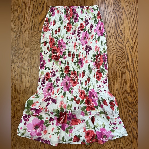 Asymmetrical One-Shoulder Ruffle Top and Smocked Midi Skirt two piece Set - Picture 5 of 8